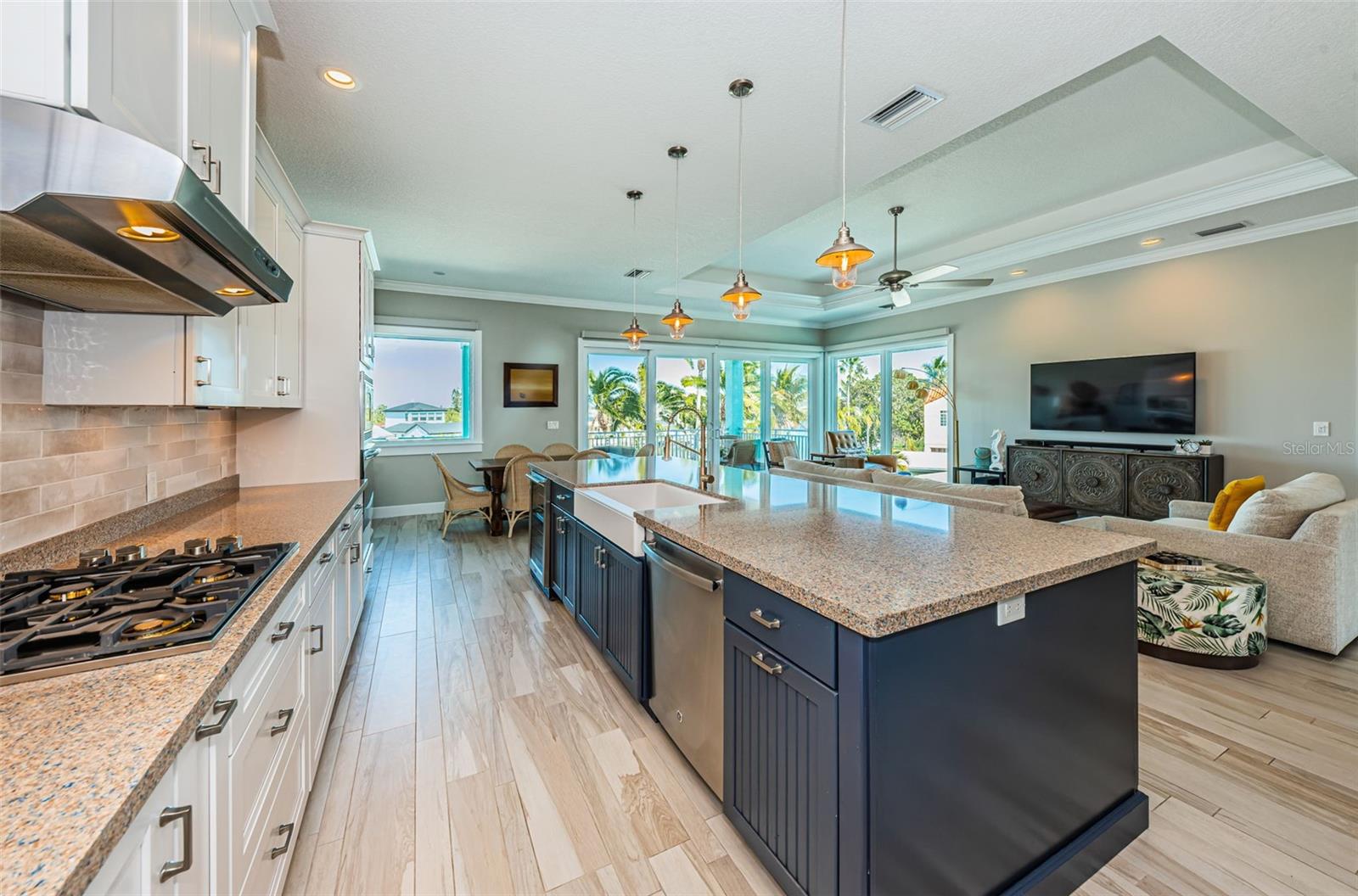 LONE PALM BEACH 3RD ADD - Residential