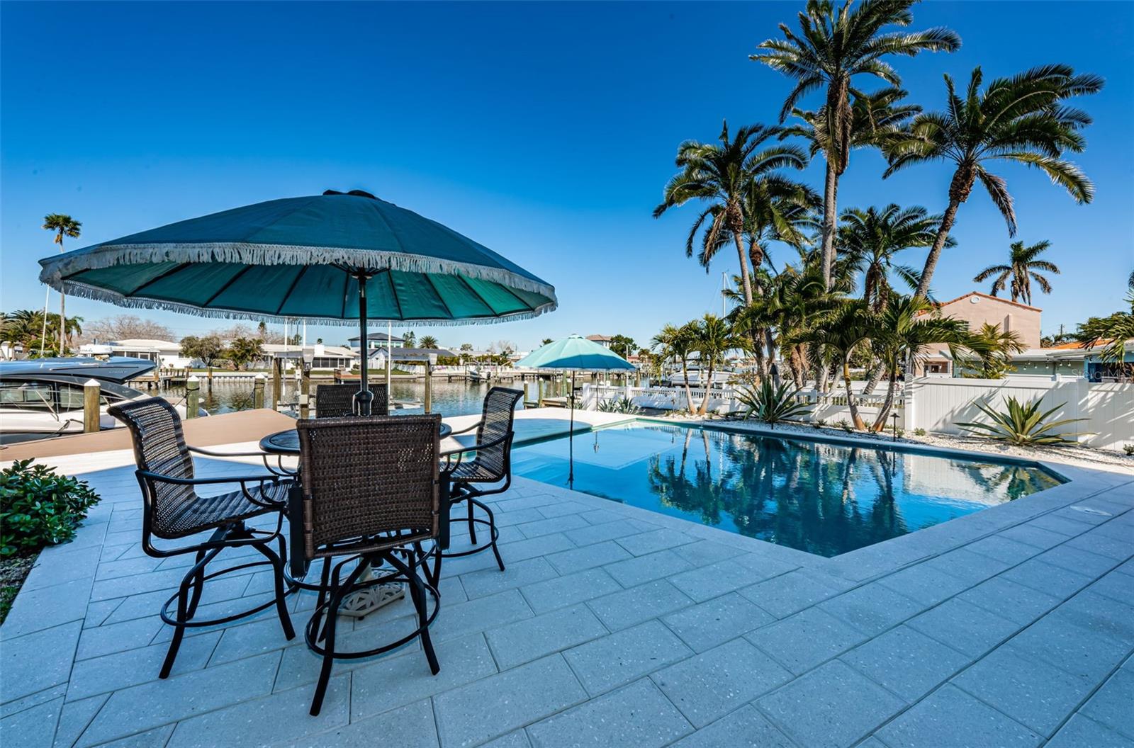 LONE PALM BEACH 3RD ADD - Residential