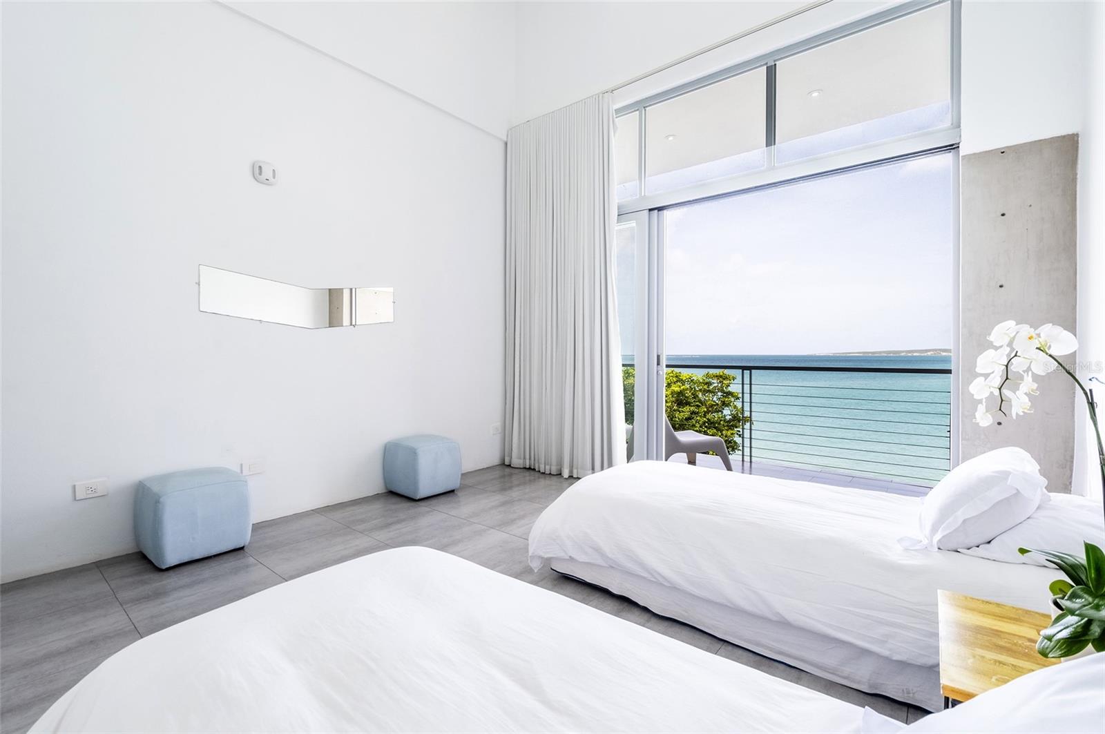 VILLA MARIPOSA - Residential