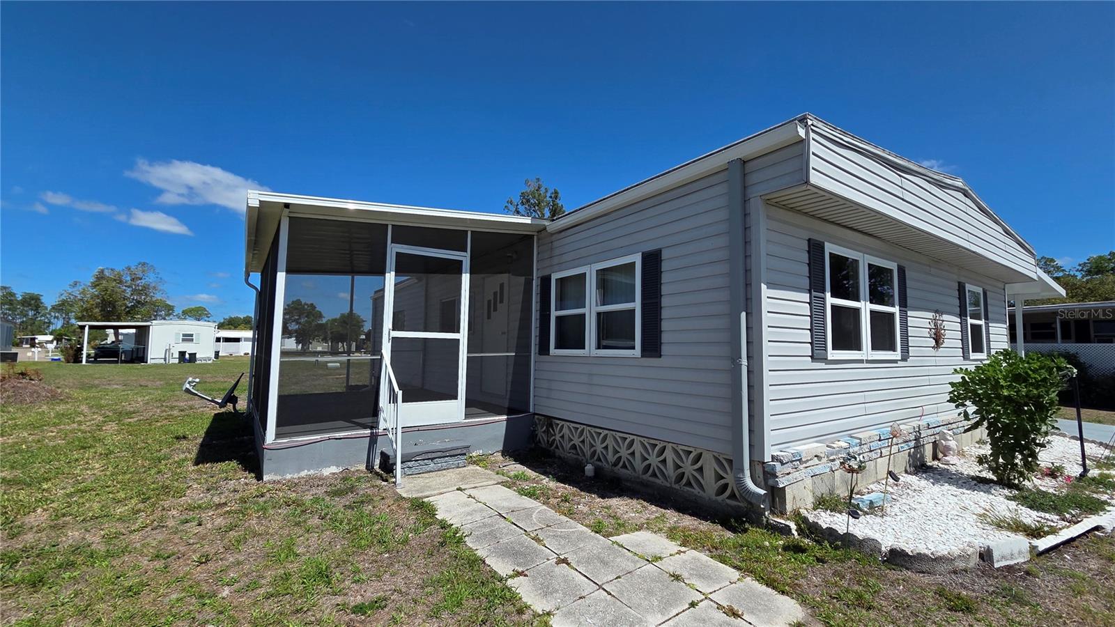 HOLIDAY PARK - Residential