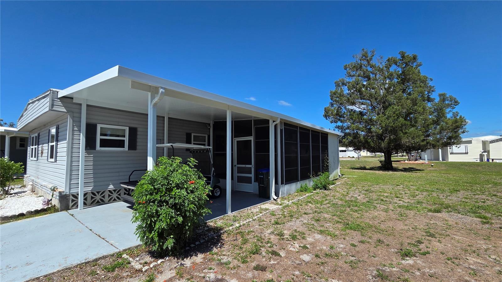 HOLIDAY PARK - Residential