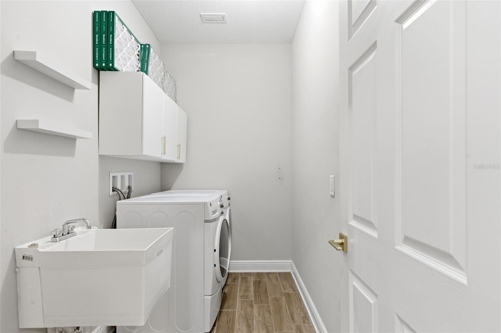 STARKEY RANCH VILLAGE 1 PH 3 - Residential Lease