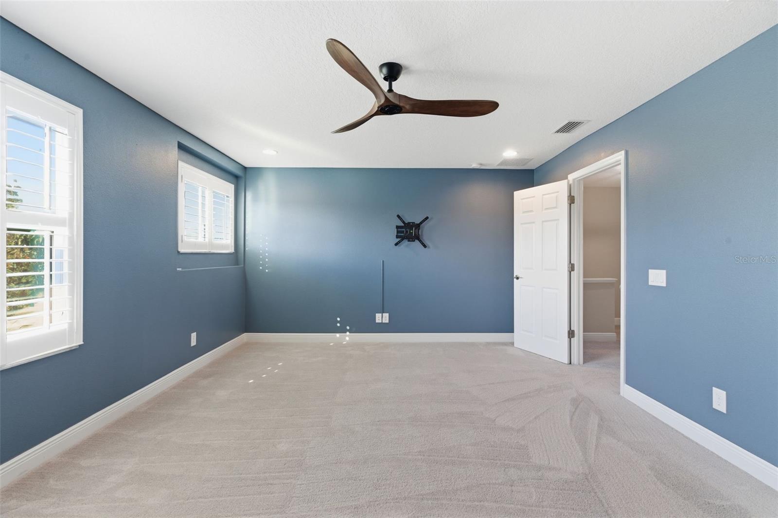 STARKEY RANCH VILLAGE 1 PH 3 - Residential Lease