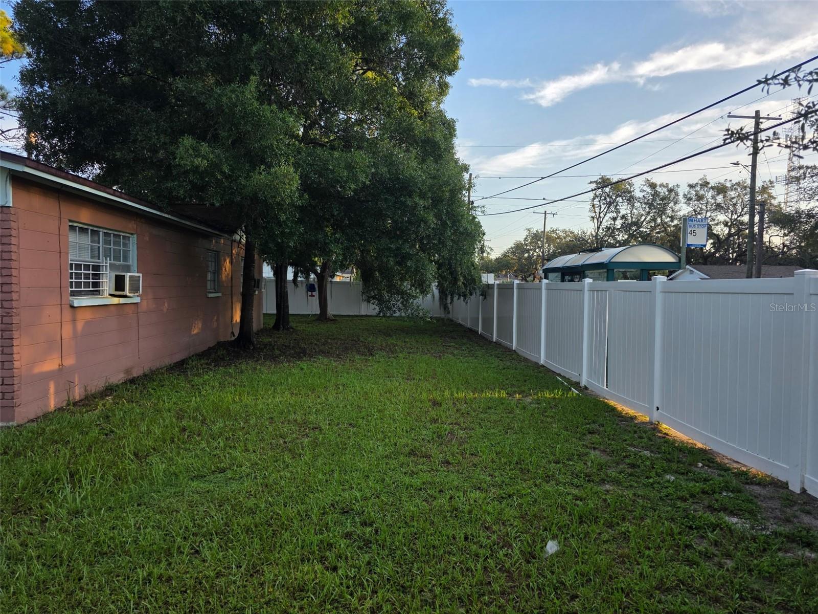 HAMNERS W E HOMESTEAD ACRES - Residential Income