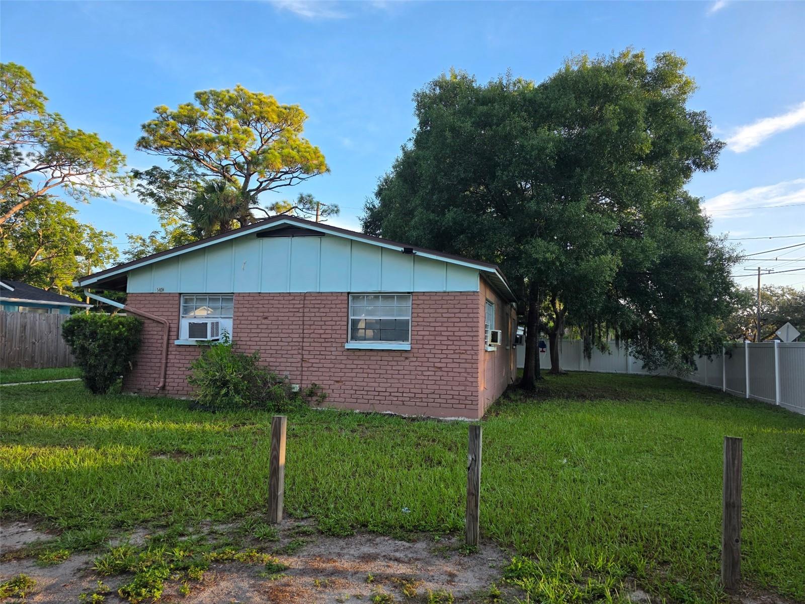 HAMNERS W E HOMESTEAD ACRES - Residential Income