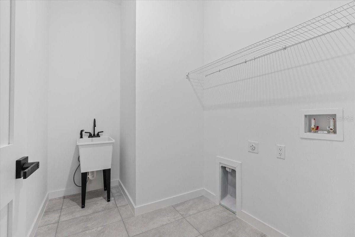 CITRUS SPGS UNIT 04 - Residential