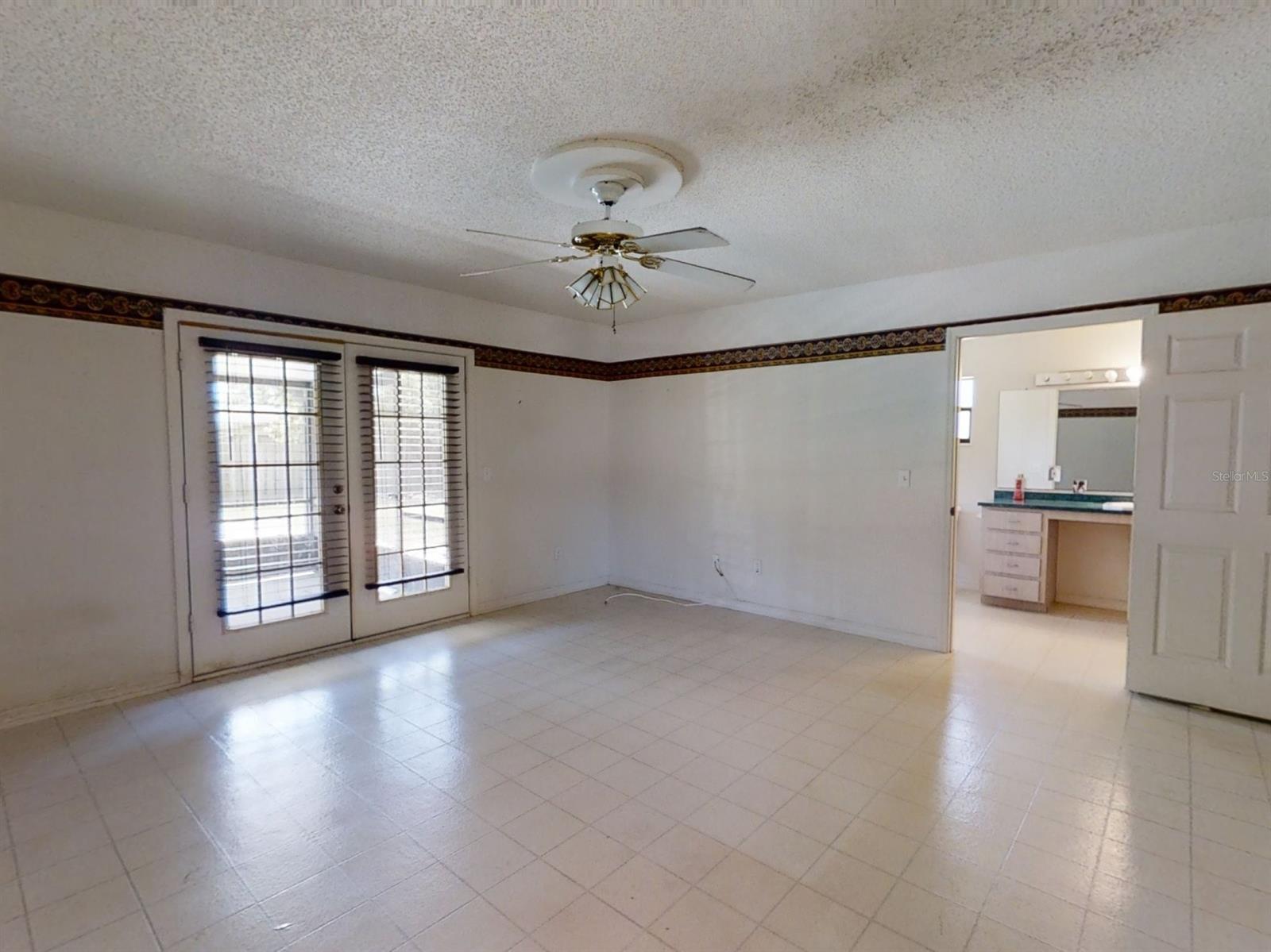 Florida Shores 01 - Residential