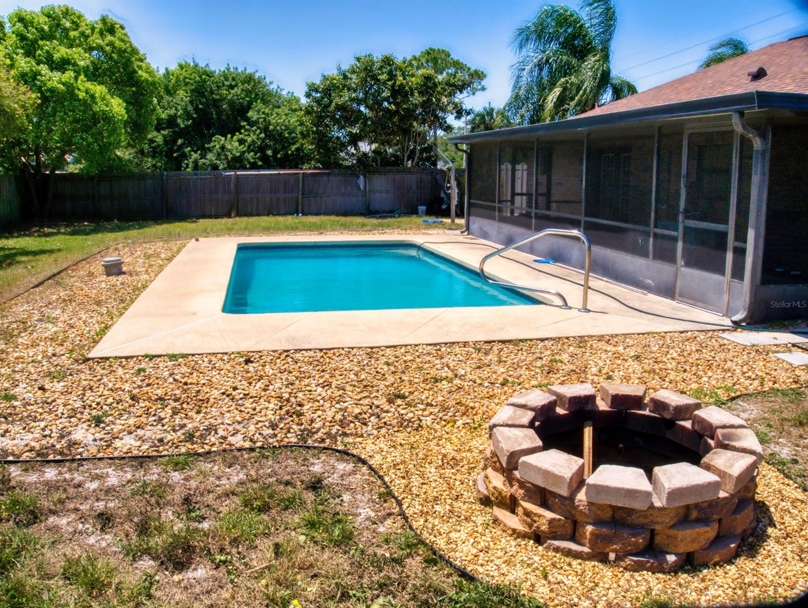 Florida Shores 01 - Residential