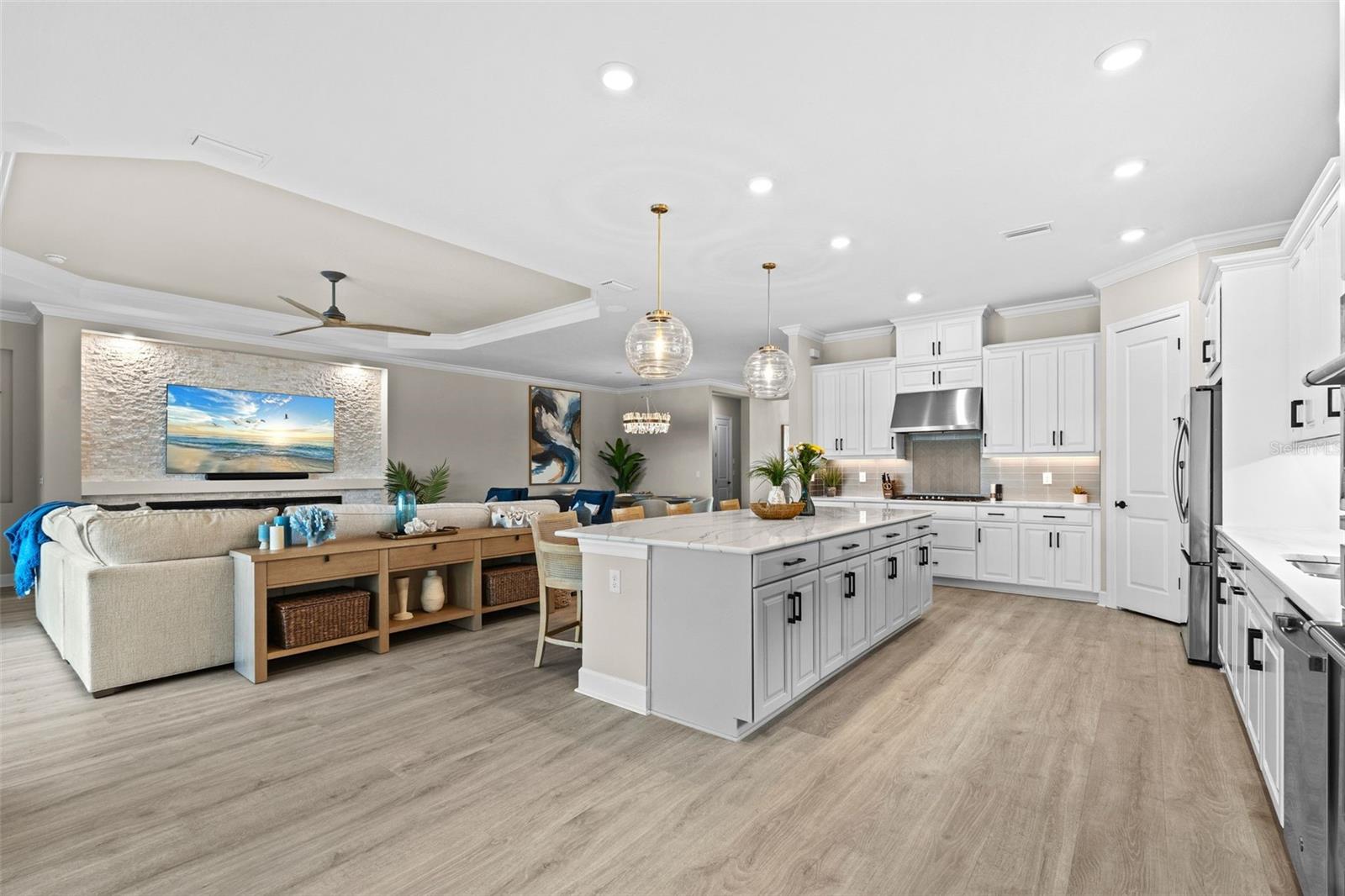 AZARIO AT ESPLANADE - Residential