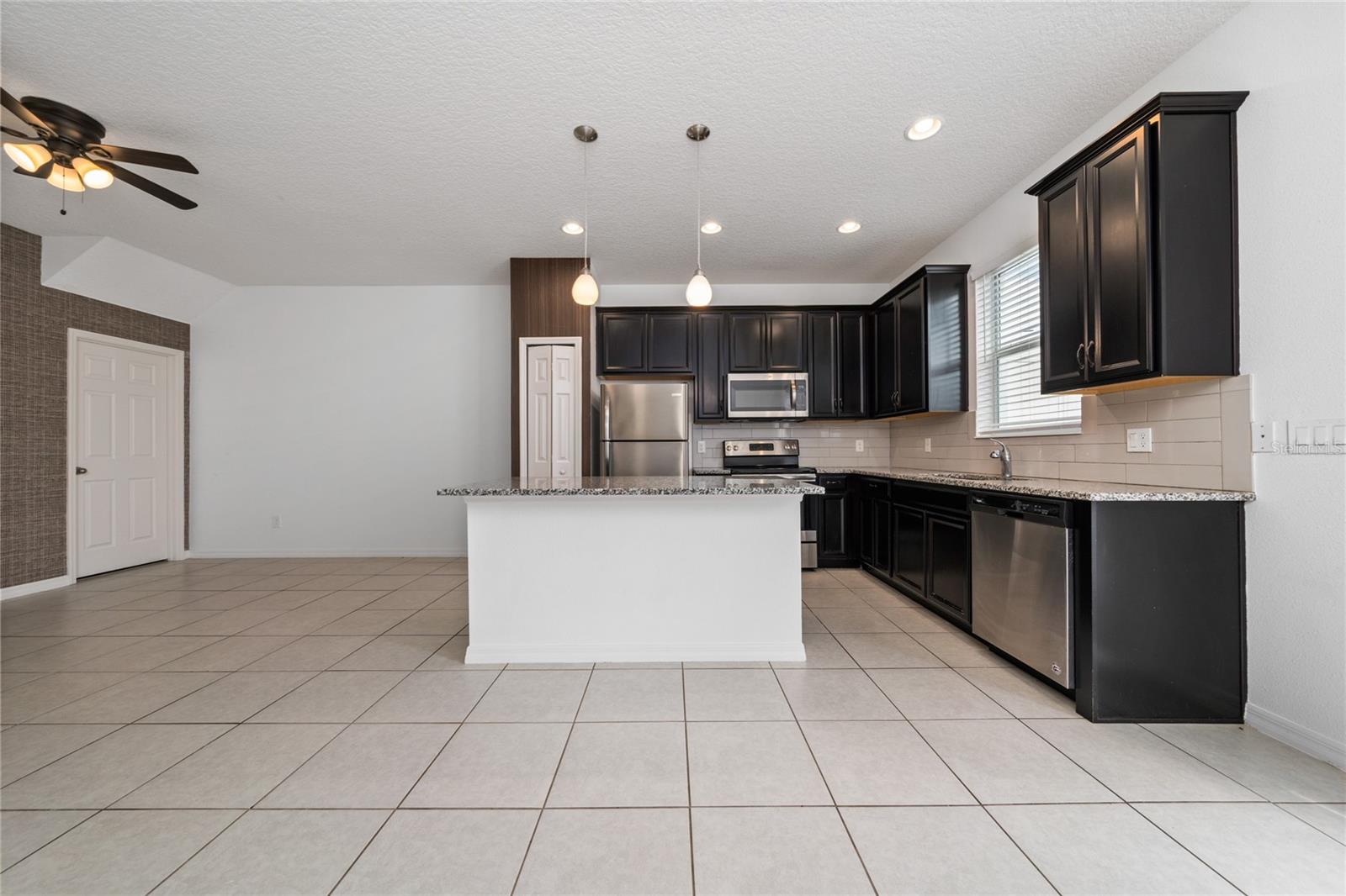 SAWGRASS LNDGS - Residential