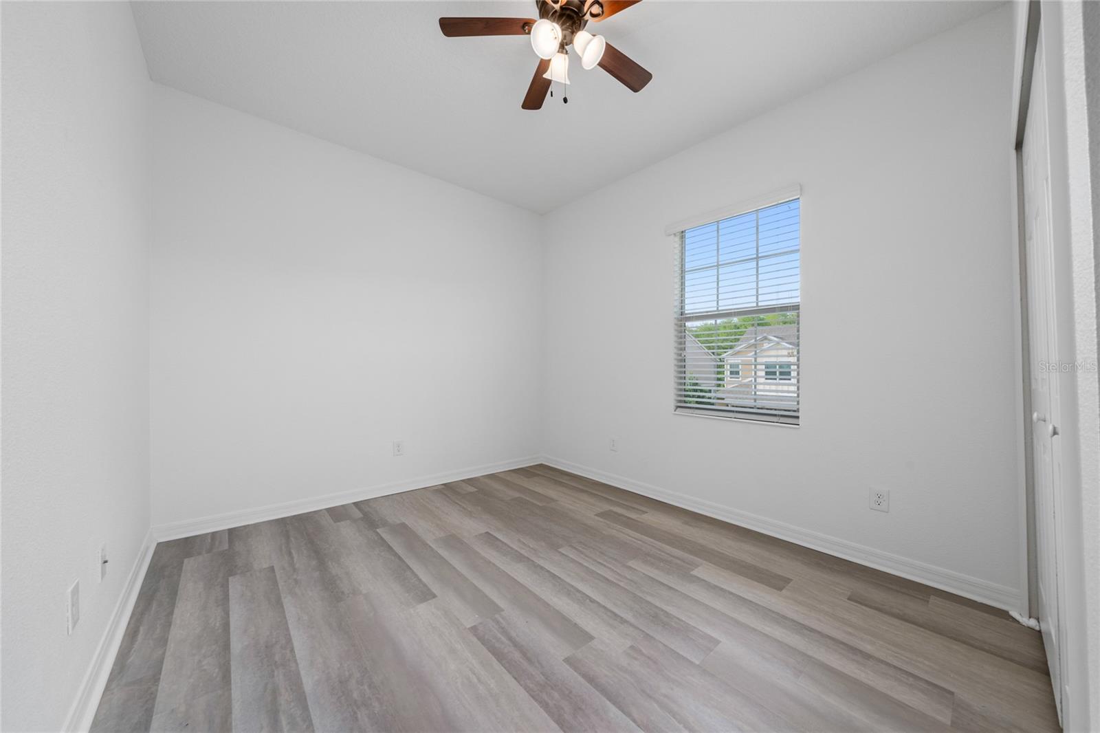 SAWGRASS LNDGS - Residential