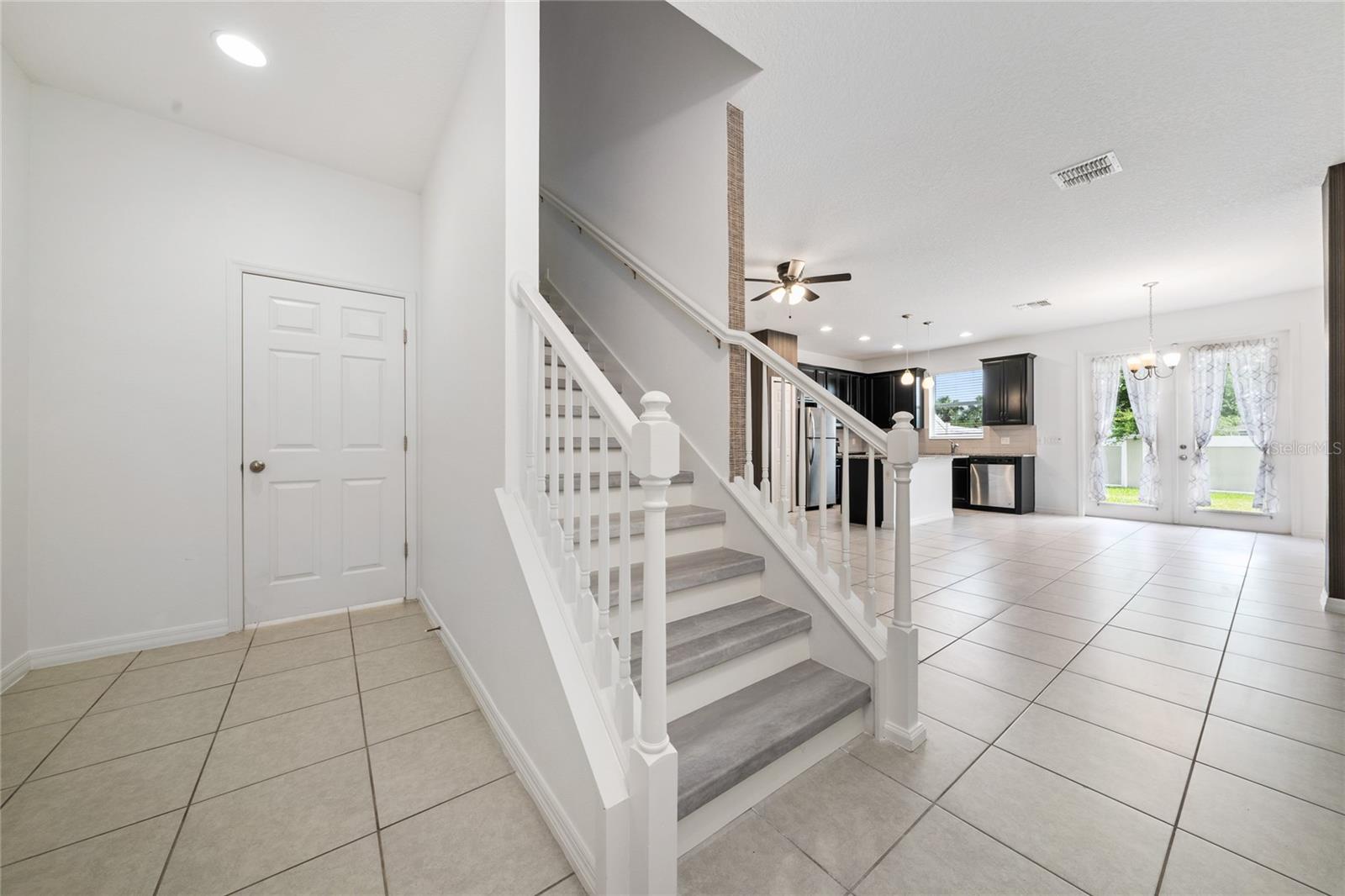 SAWGRASS LNDGS - Residential