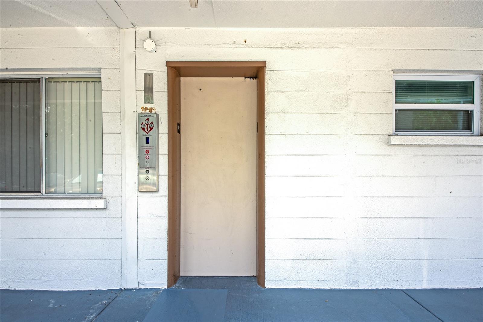 THE THIRD BAYSHORE - Residential