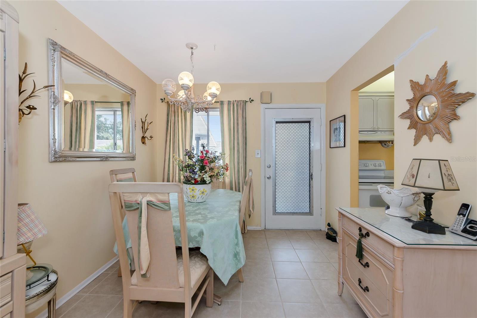 THE THIRD BAYSHORE - Residential