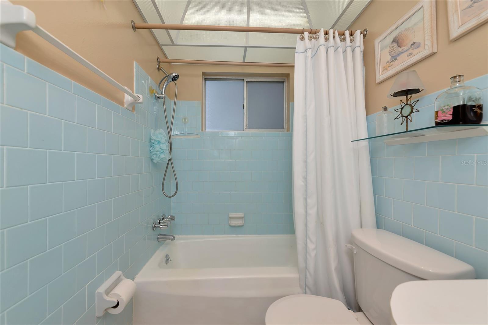 THE THIRD BAYSHORE - Residential