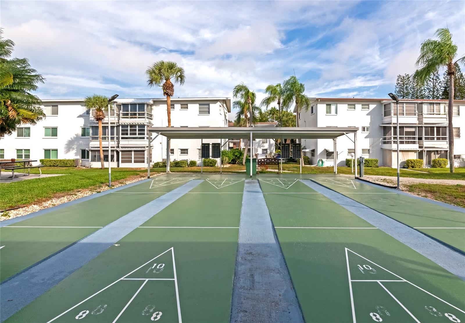 THE THIRD BAYSHORE - Residential