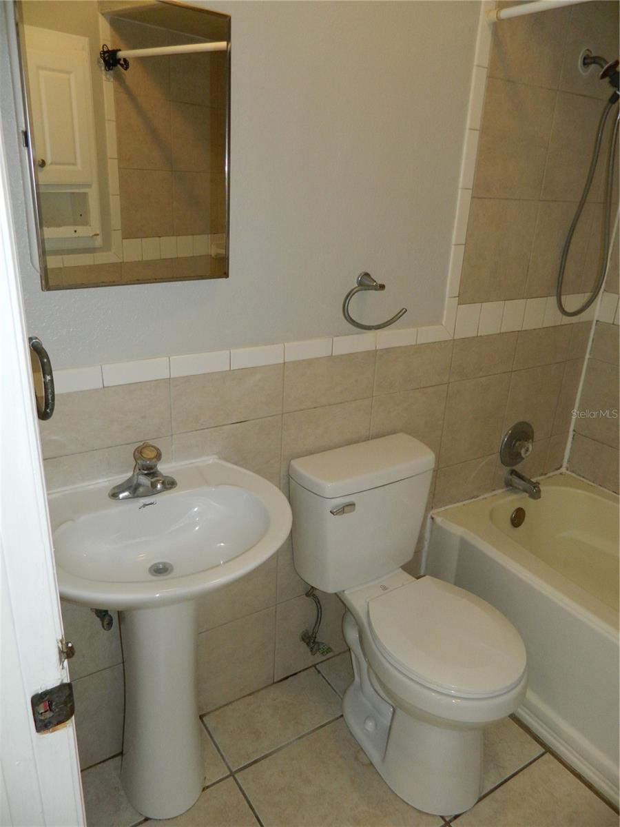 DELTONA LAKES UNIT 74 - Residential Lease