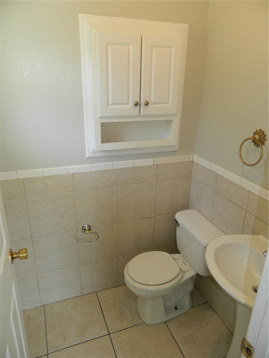 DELTONA LAKES UNIT 74 - Residential Lease
