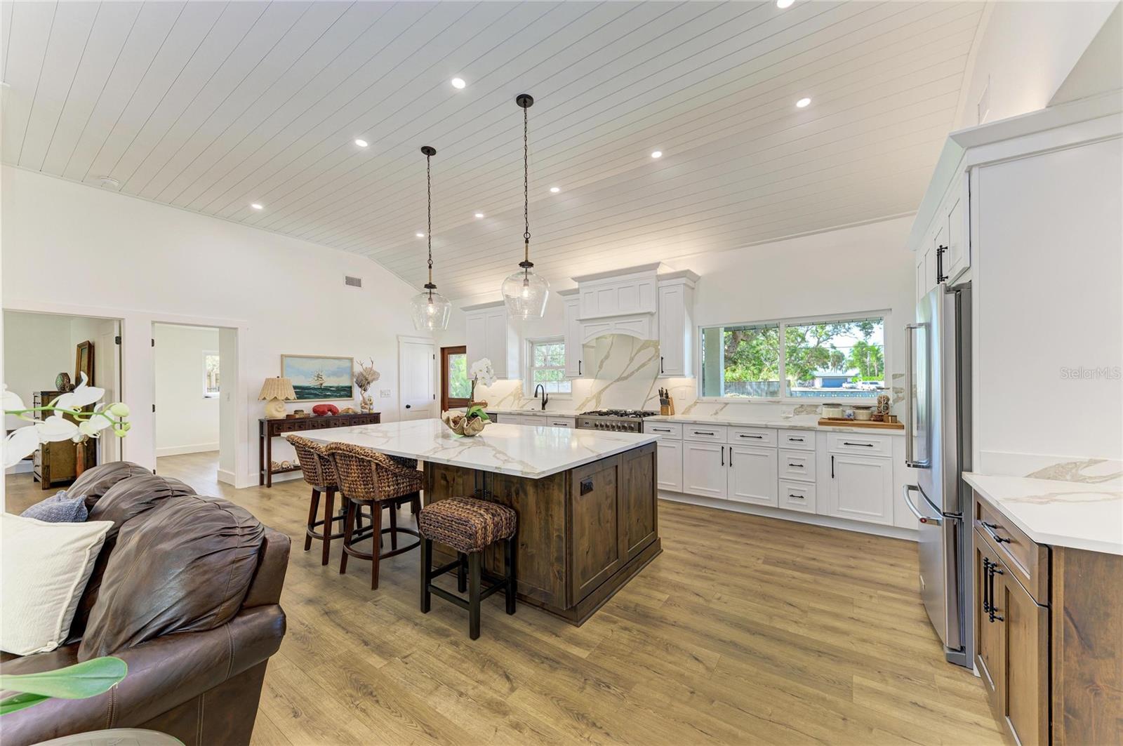 NO SUBDIVISION - Residential