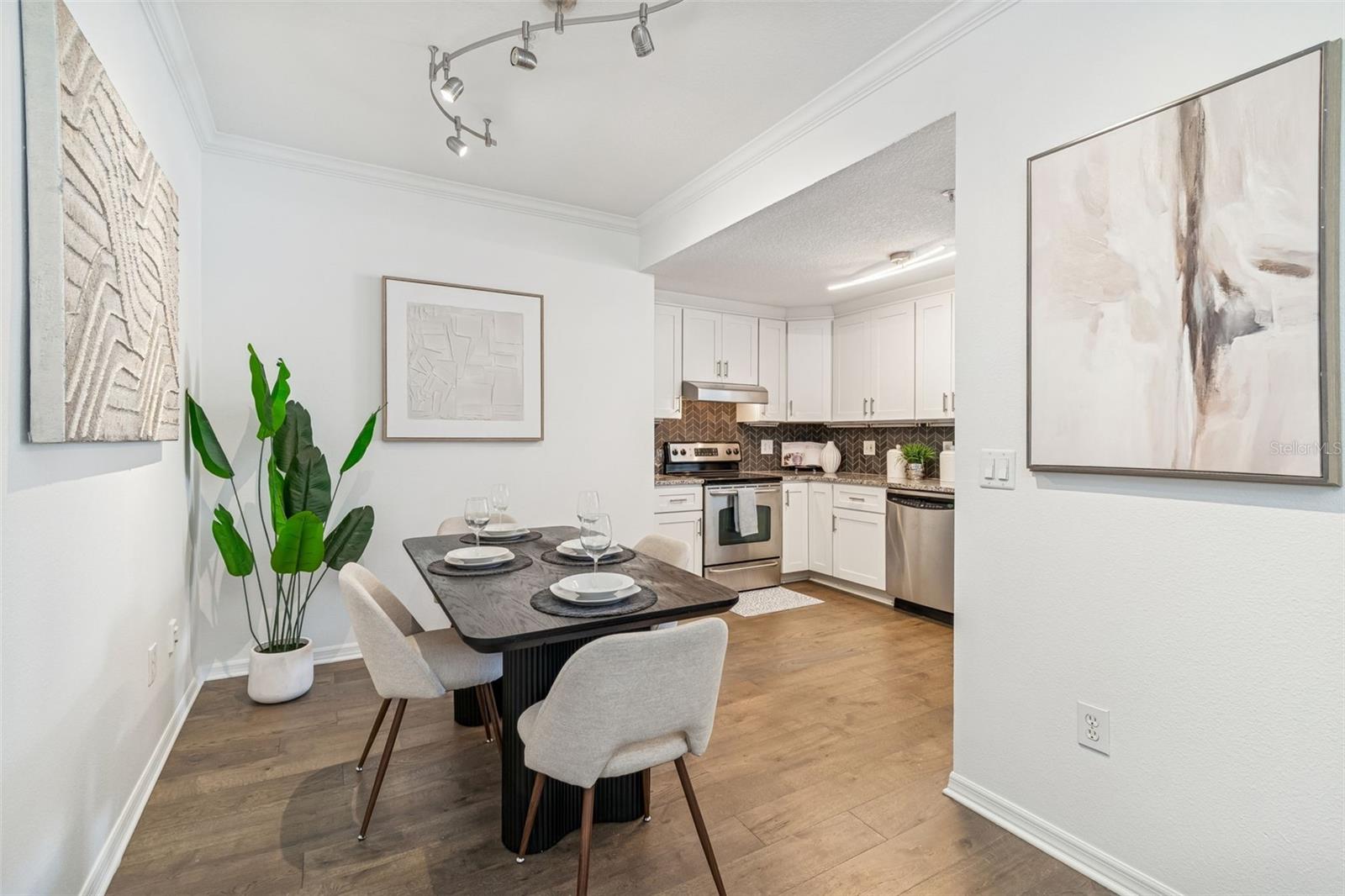 501 KNIGHTS RUN AVENUE 2206