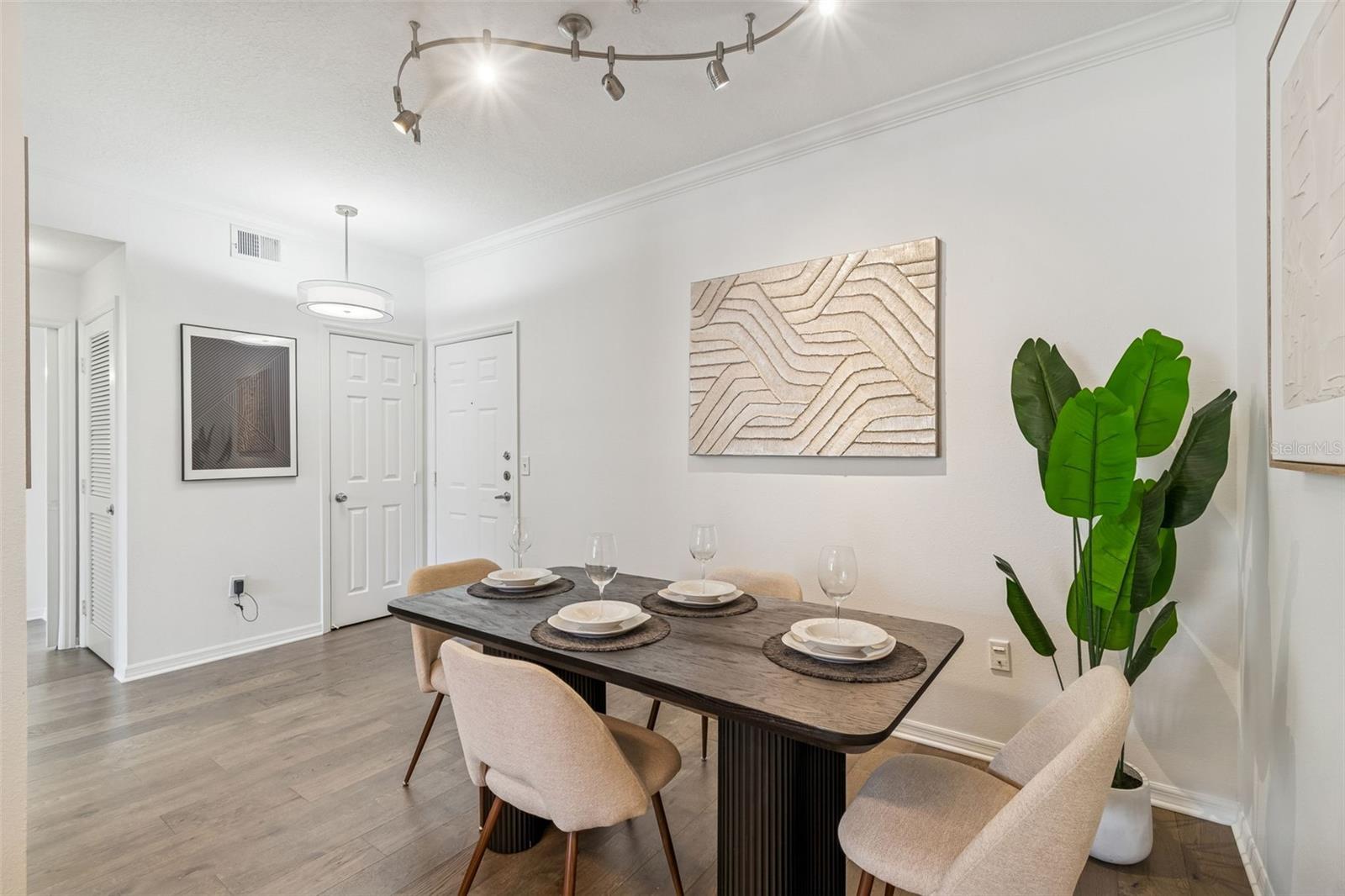 501 KNIGHTS RUN AVENUE 2206