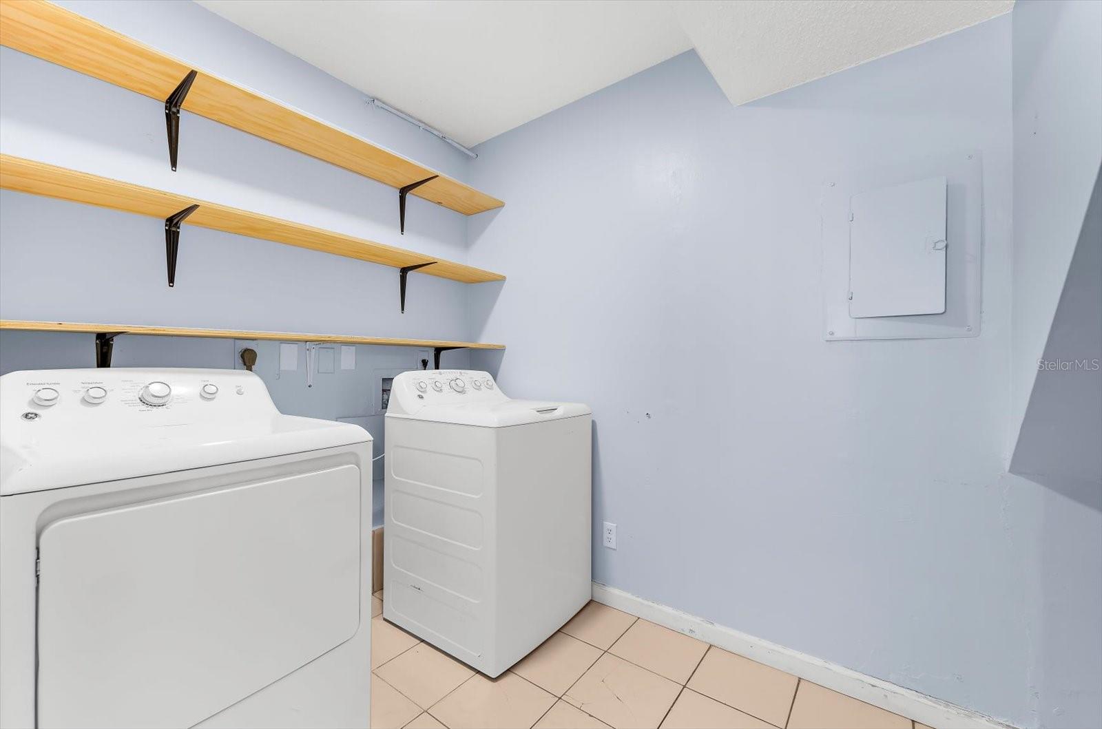 BENEVA RIDGE - Residential