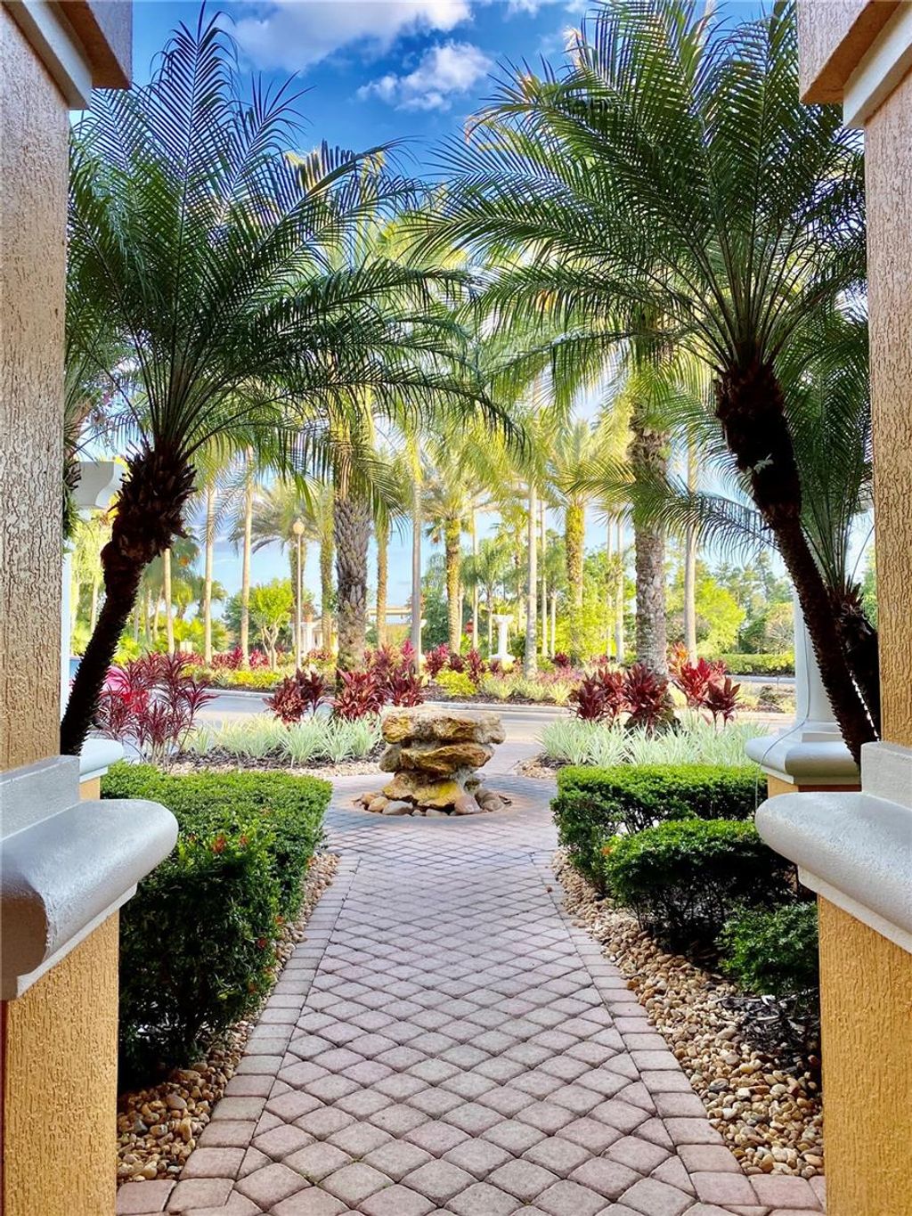 Photo of 5479 Vineland Road #9211, Orlando, FL 32811 (MLS # O6382600)