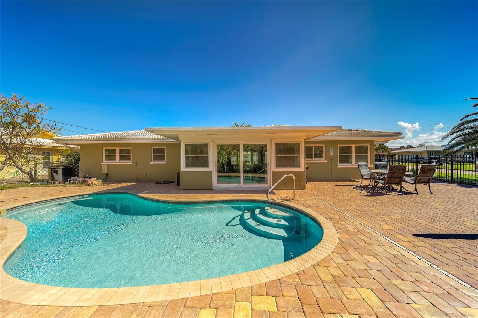 BELLEVUE ESTATES 4TH ADD - Residential