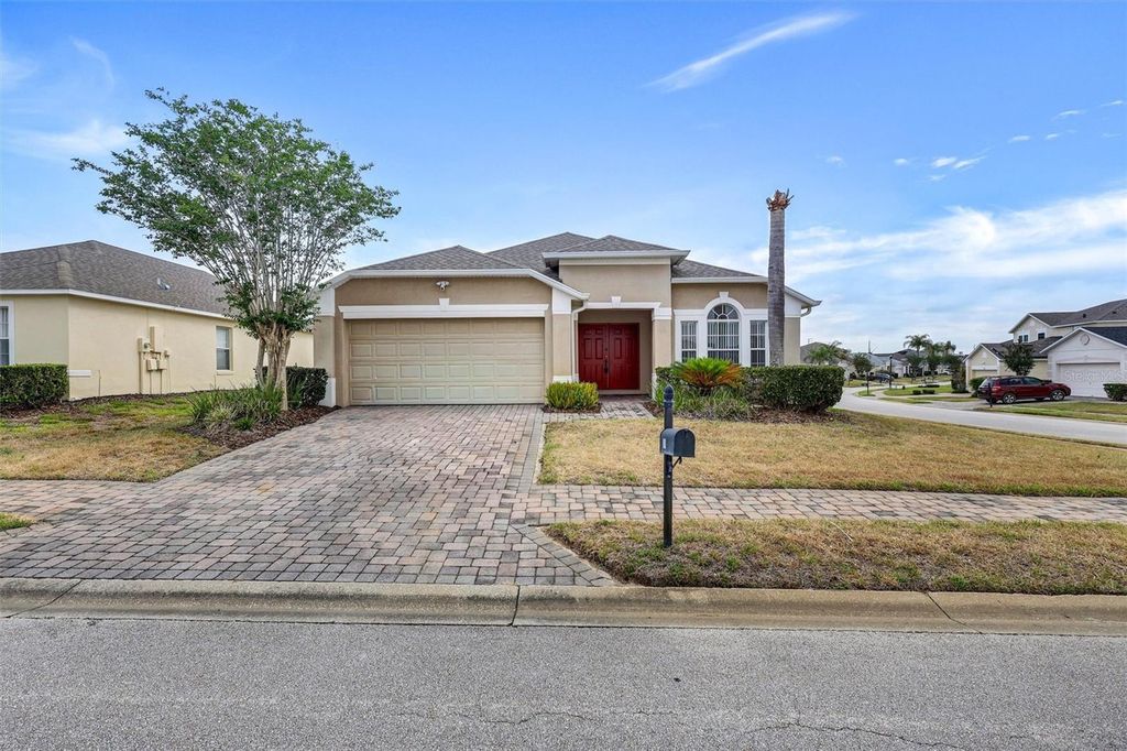 Photo of 101 Kildrummy Drive, Davenport, FL 33896 (MLS # S5149077)