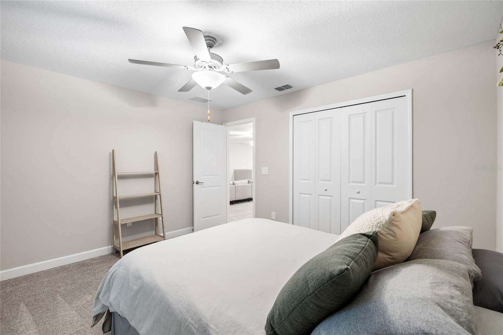 WILLOW SQUARE TWNHMS - Residential