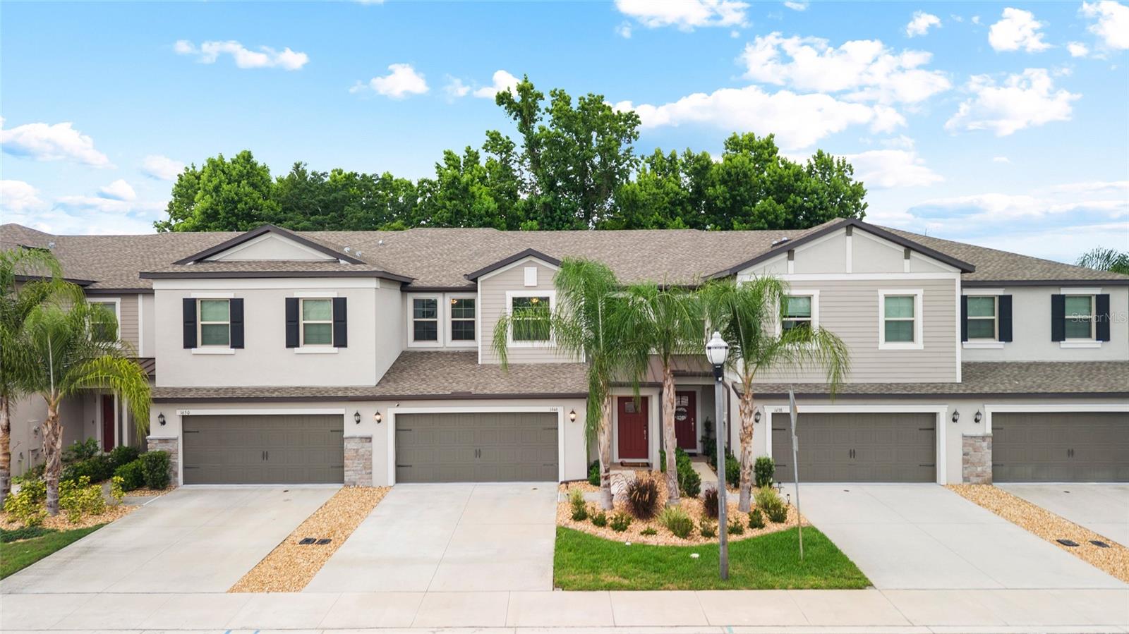 WILLOW SQUARE TWNHMS - Residential