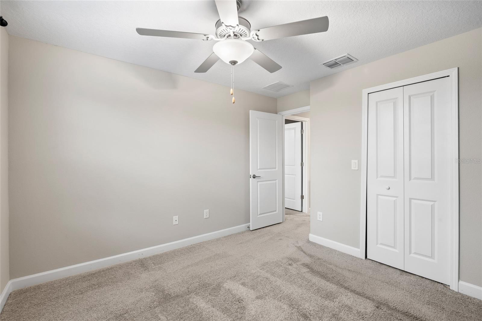 WILLOW SQUARE TWNHMS - Residential