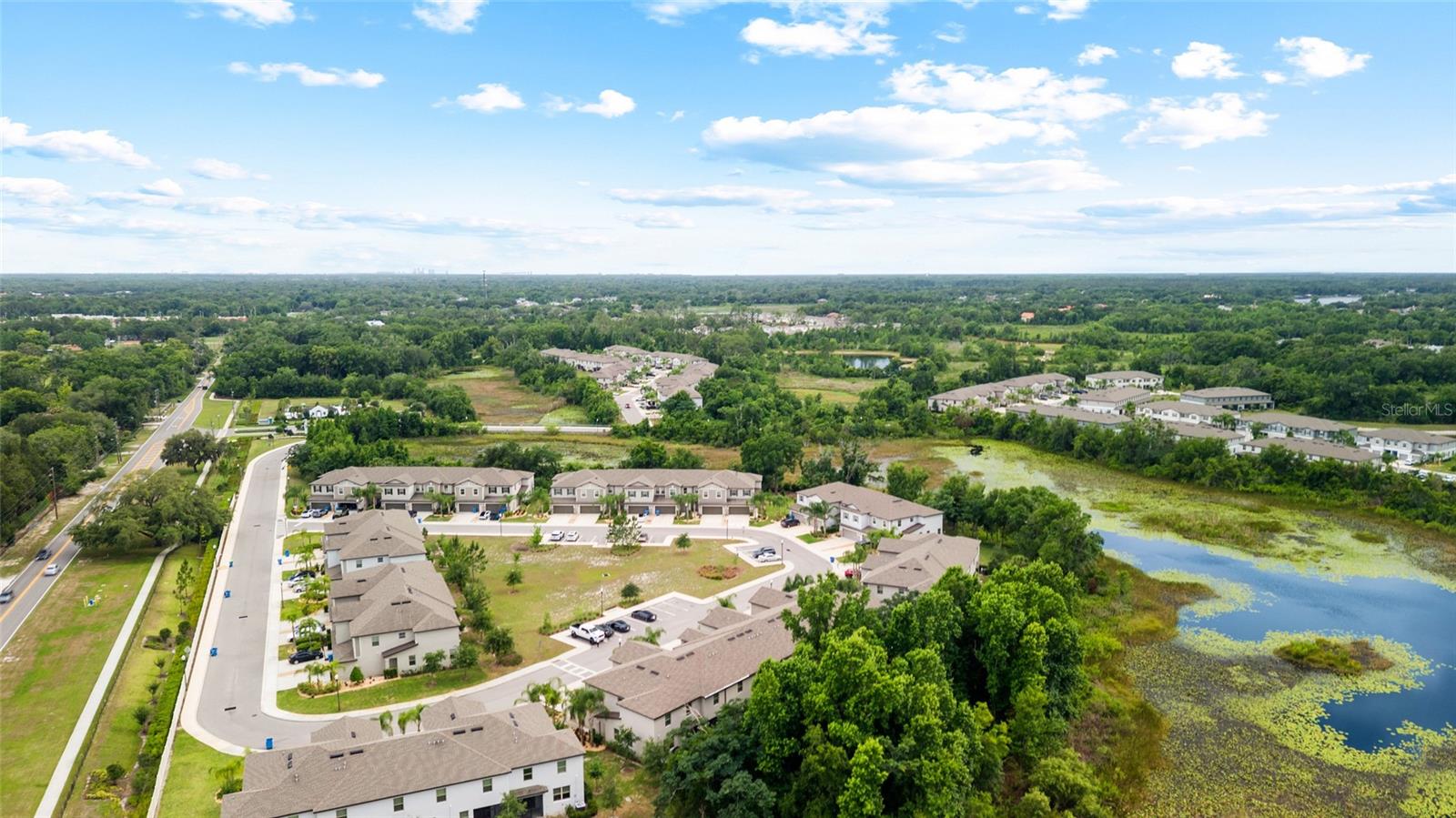 WILLOW SQUARE TWNHMS - Residential