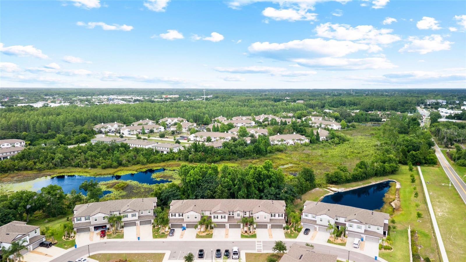 WILLOW SQUARE TWNHMS - Residential