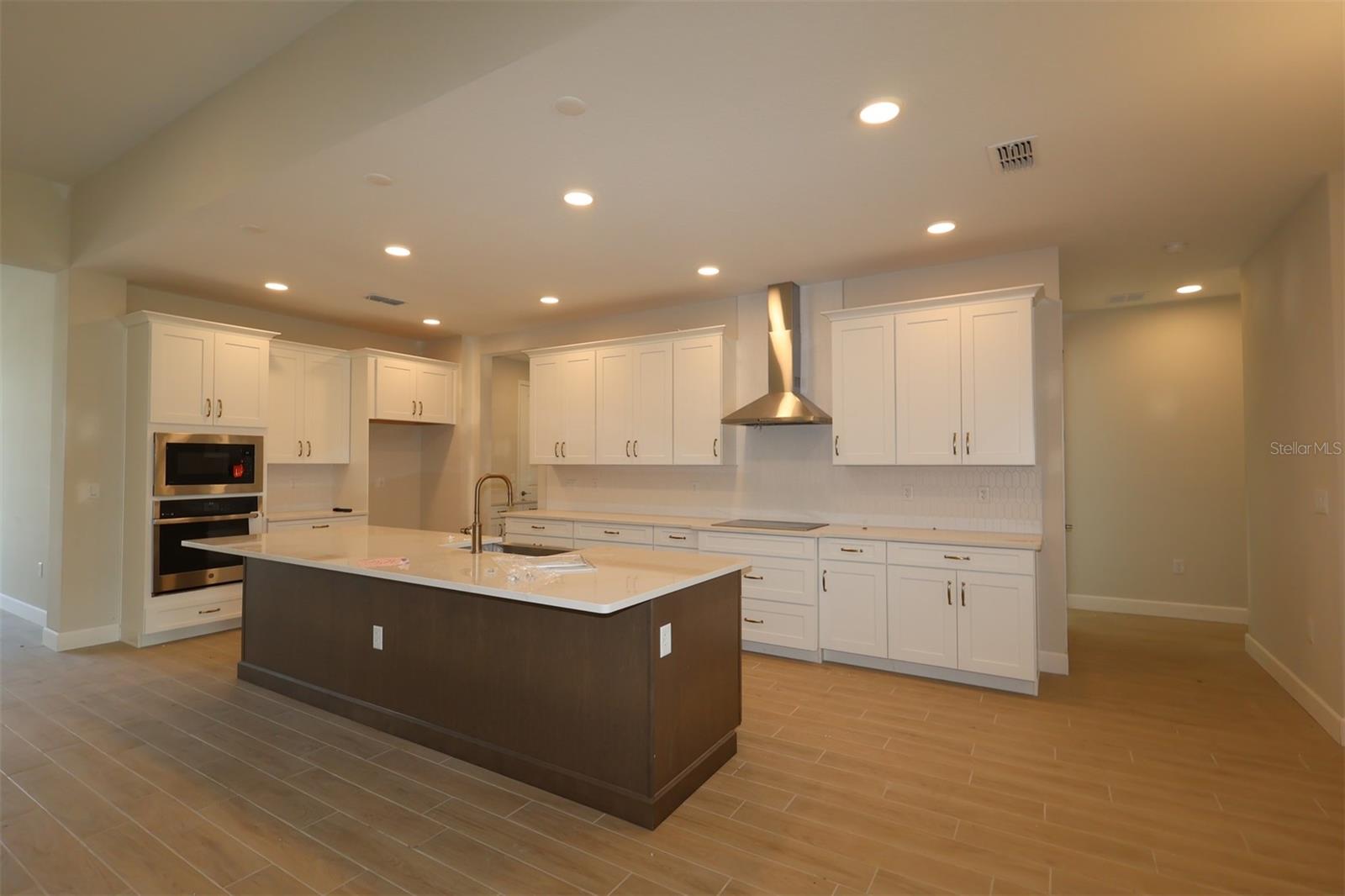 2699 RAVENCLIFFE TERRACE