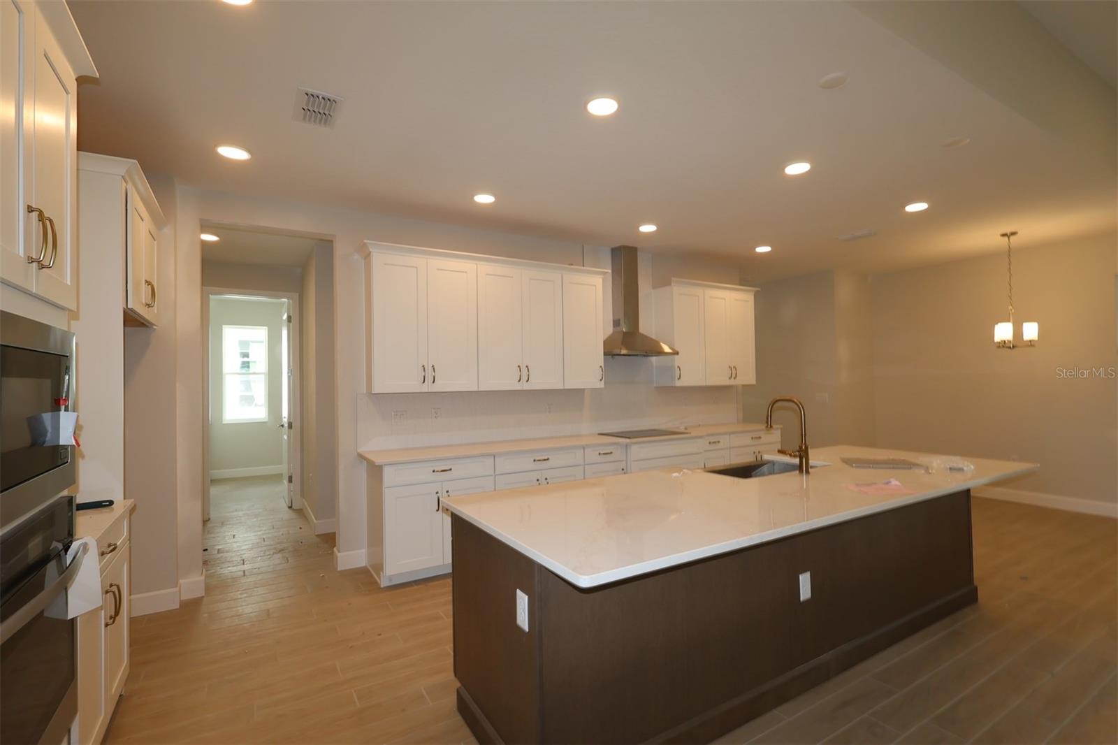 2699 RAVENCLIFFE TERRACE