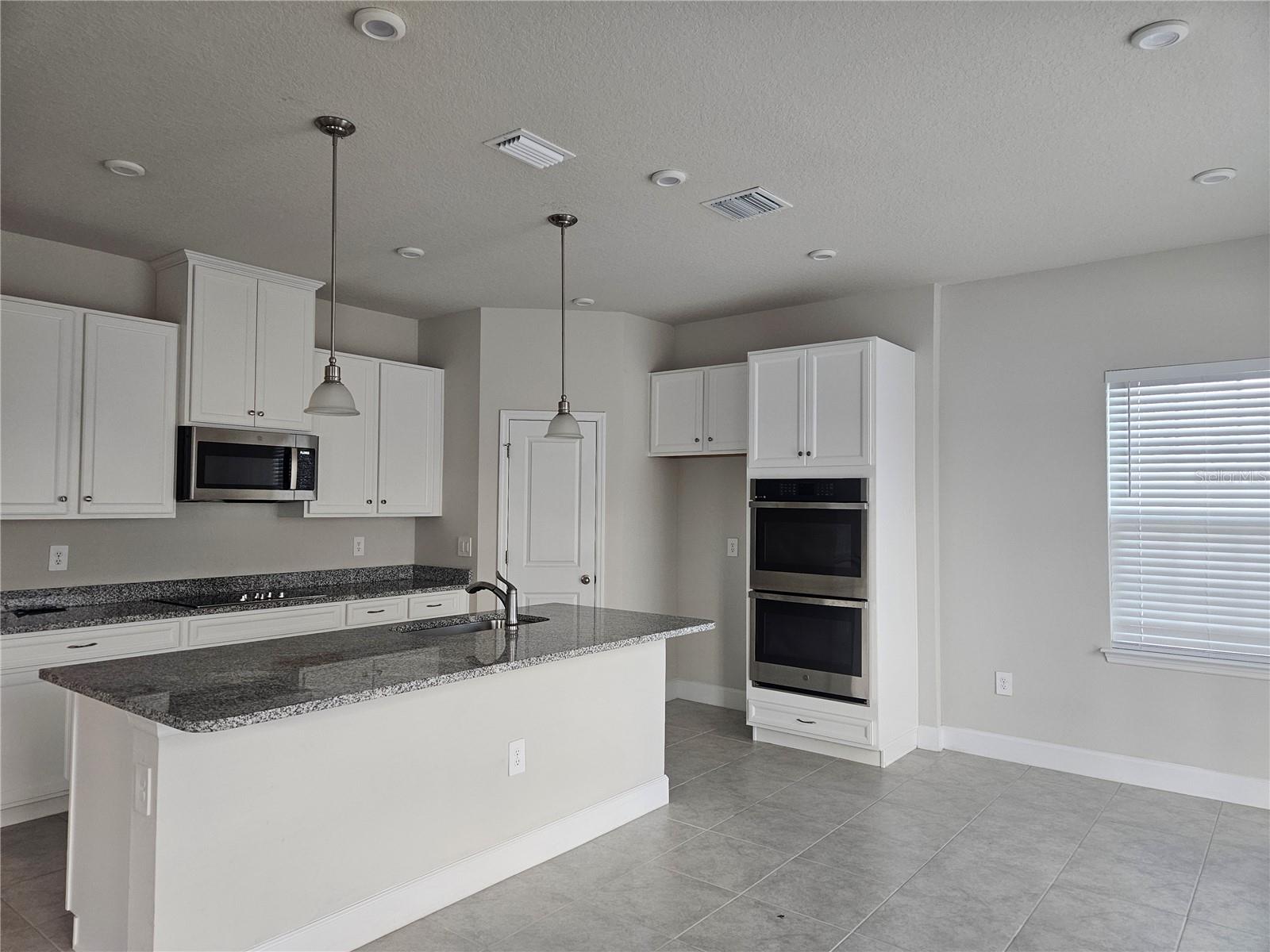 0580100; AVALON WOODS PH II; LOT 108; PB 78/153 - Residential