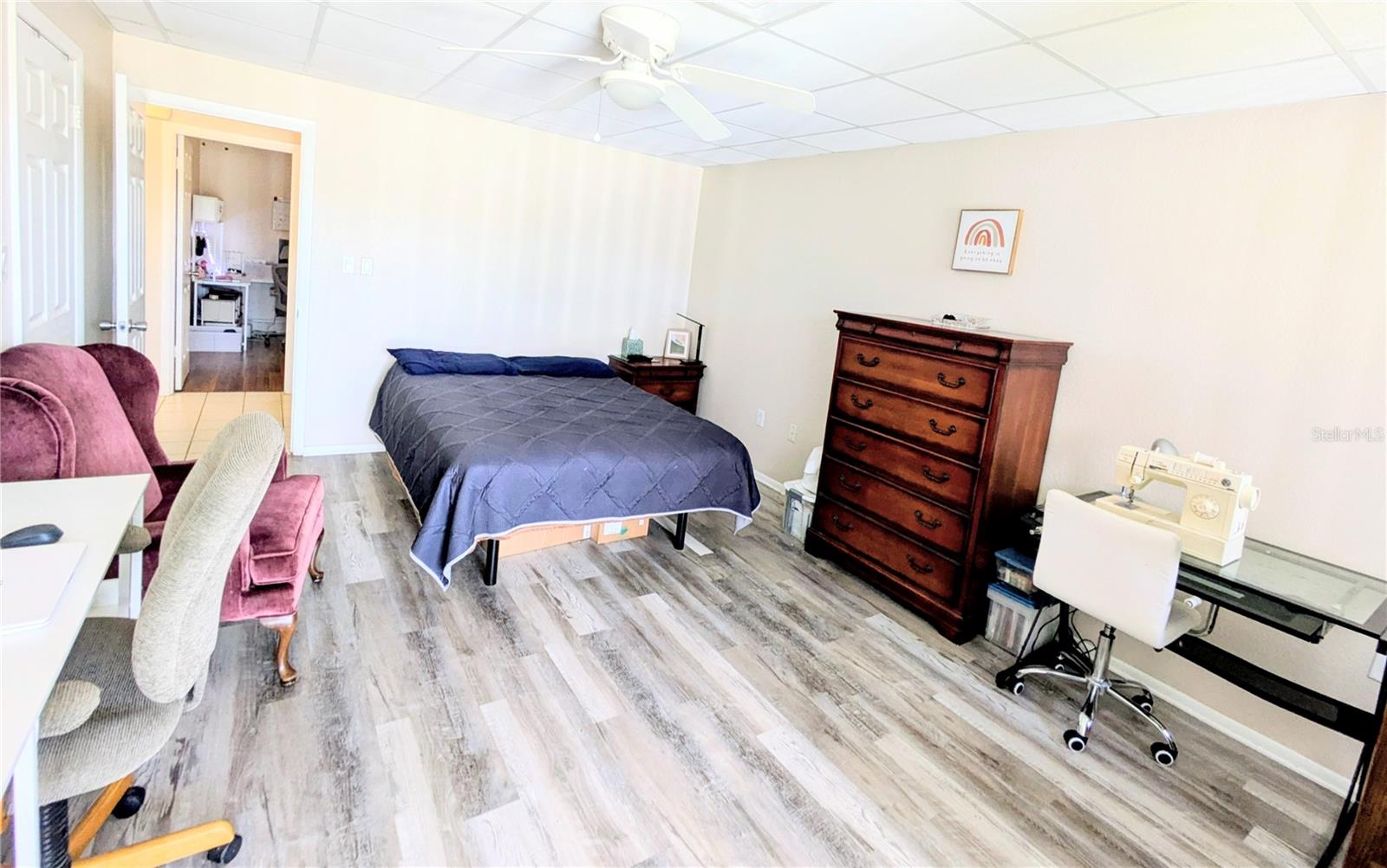 PLAZA VIEW APTS UN 04 - Residential