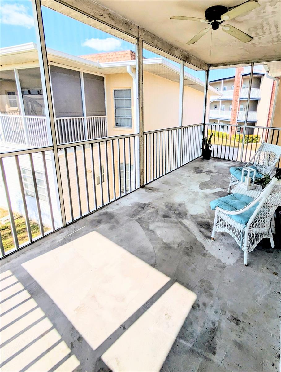 PLAZA VIEW APTS UN 04 - Residential