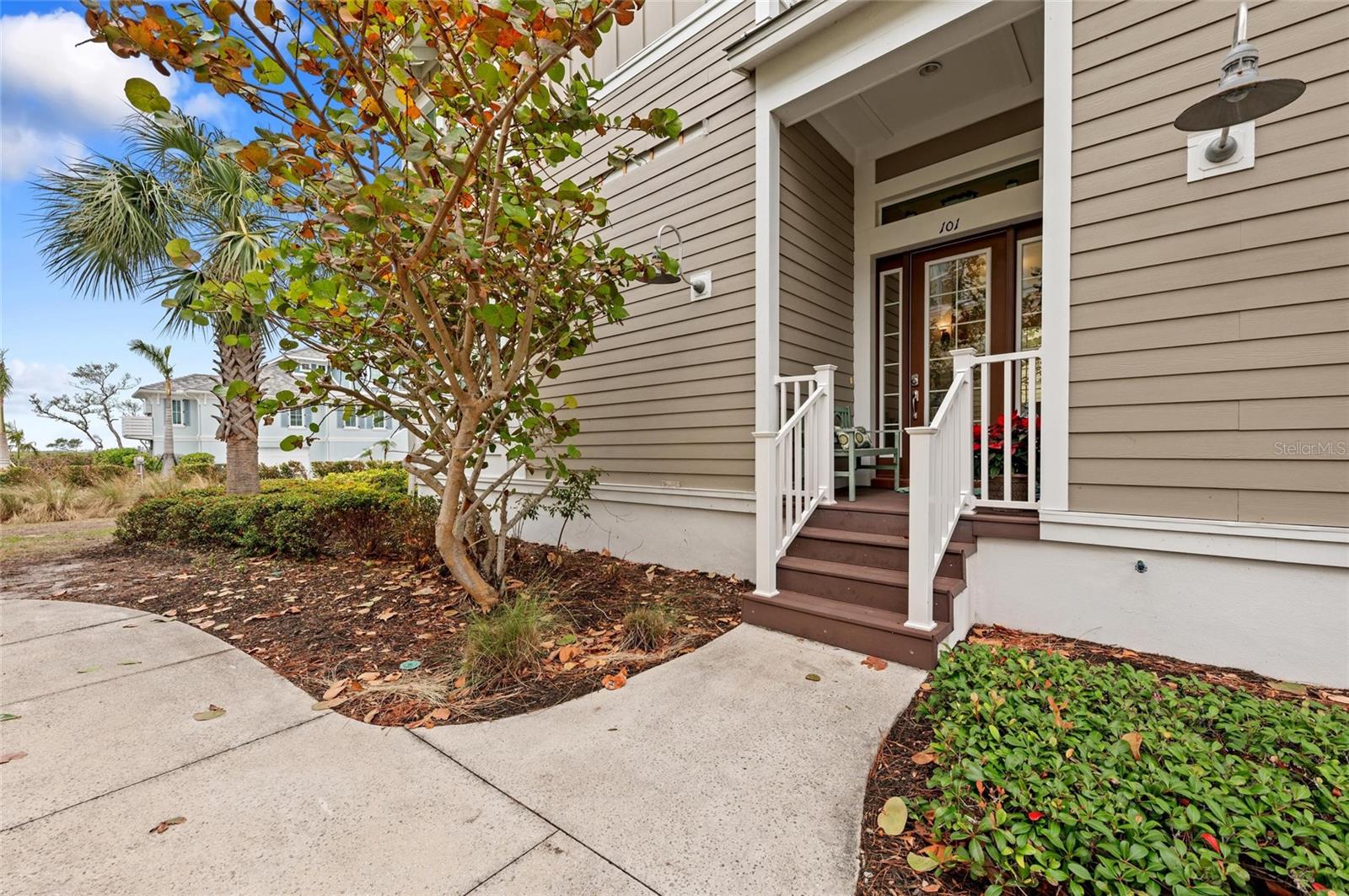 EDGEWATER WALK ON HARBOUR ISLE 5-36 - Residential