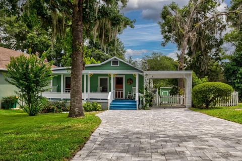 A home in MOUNT DORA