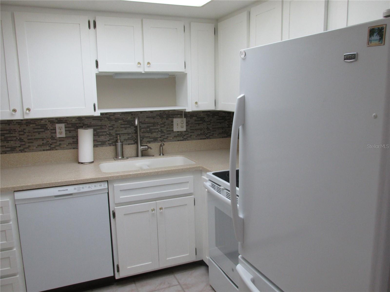 BIRD BAY VILLAGE / SANDPIPER APTS - Residential