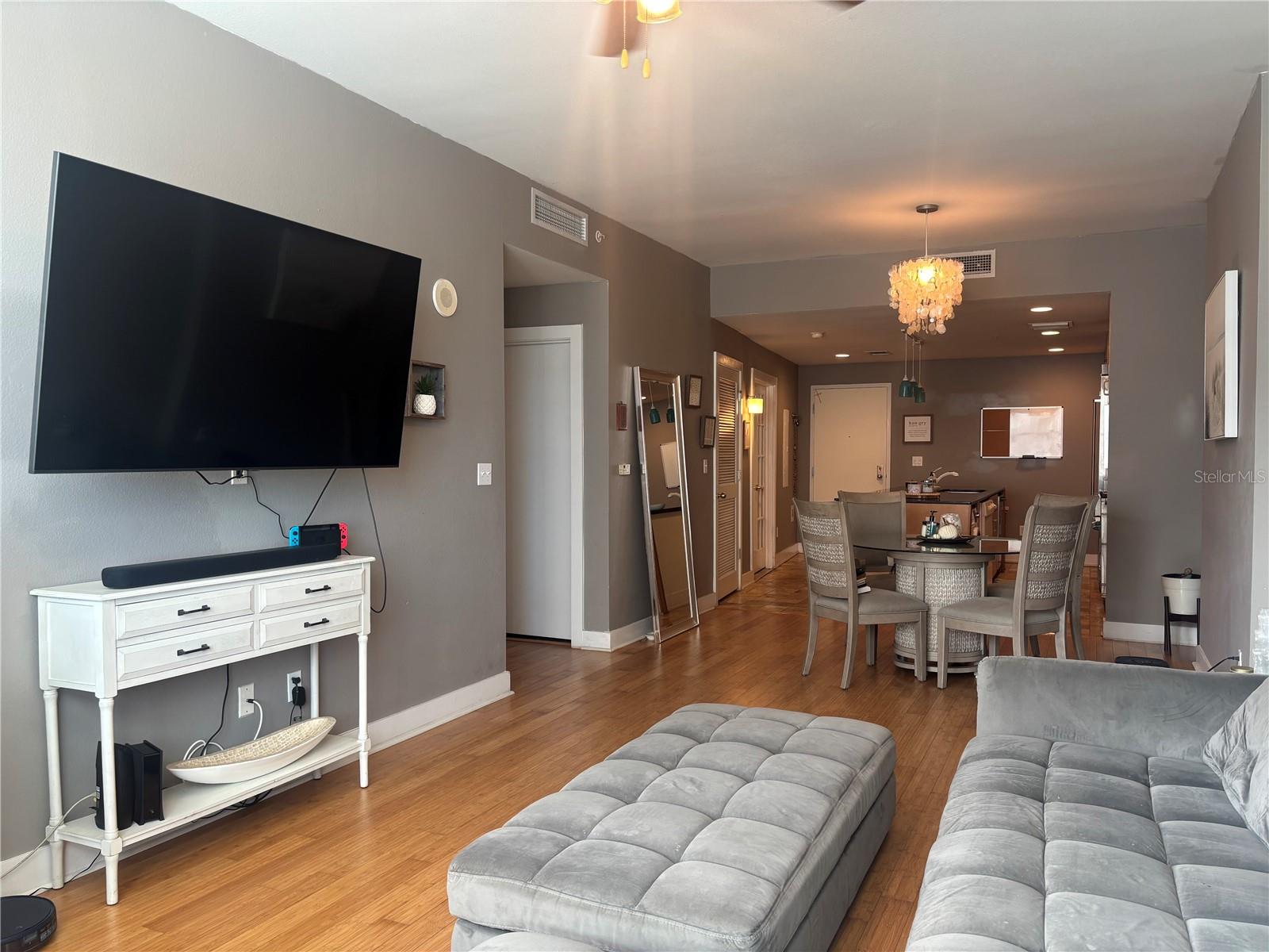 GRAND CENTRAL AT KENNEDY RESID - Residential