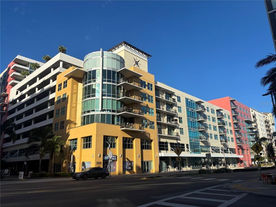 If city life is your vibe, this 2 bedroom 1 bath condo might just be what you're looking for. Just minutes away from Water Street, Sparkman Wharf and Harbor Island, you are right in the heart of Tampa's fast-growing, eclectic downtown community. This condo opens up to the spacious kitchen, equipped with Viking appliances and a large granite countertop island. There's optimal storage space as well as a washer and dryer duo tucked away. Feel free to host guests as you transition into your dining room that can easily fit a table of four. The living room boasts enough space for an L shaped couch, and shines wonderfully during the day with all of the natural bright light. The rooftop pool is the place to be with multiple lounging chairs and tables, grills for barbecuing, a clubhouse with a full kitchen and bathroom, and a jacuzzi and massive swimming pool. Grand Central at Kennedy is a local neighborhood spot with multiple places to eat, a nail salon, massage parlor, dog park, pickle ball park and walking distance to a Publix Grocery Store. When it comes to living in downtown, do it the right way!