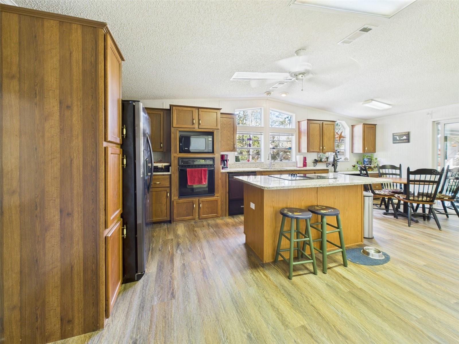 FOREST LAKES PARK BIG STEEP LAKE - Residential