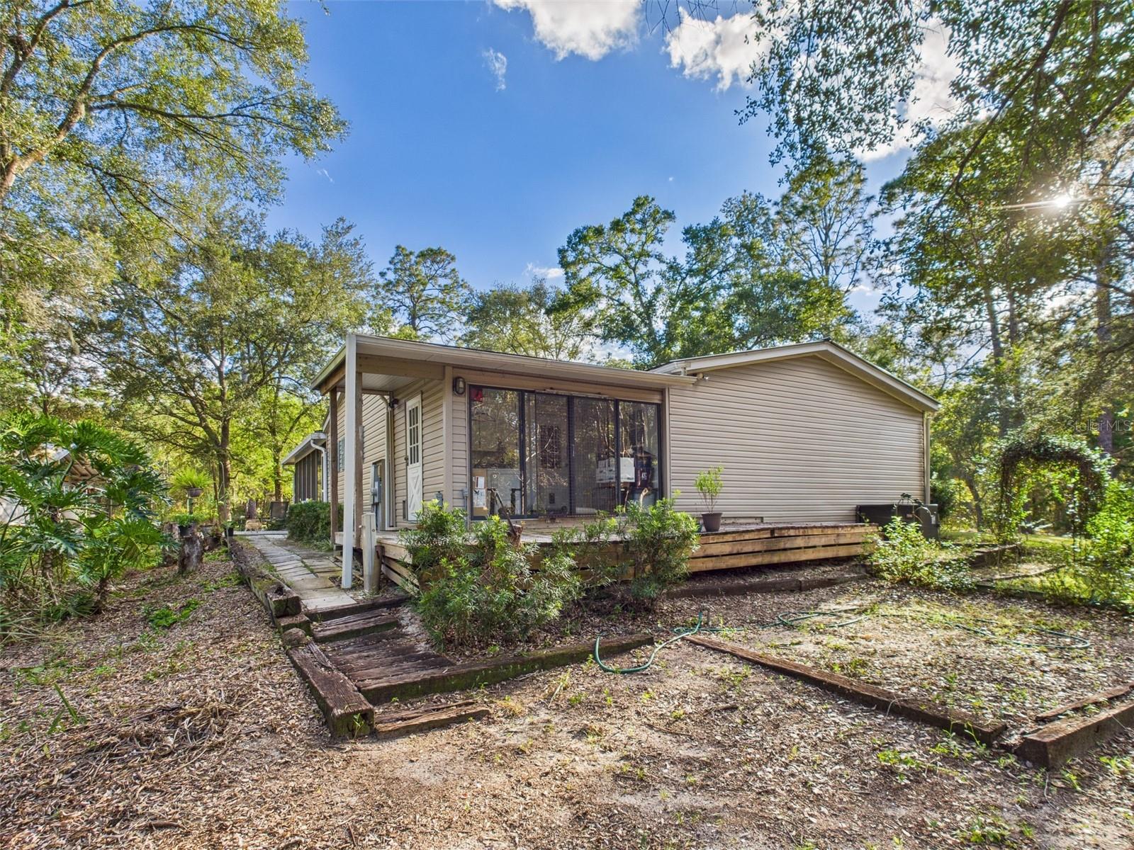 FOREST LAKES PARK BIG STEEP LAKE - Residential