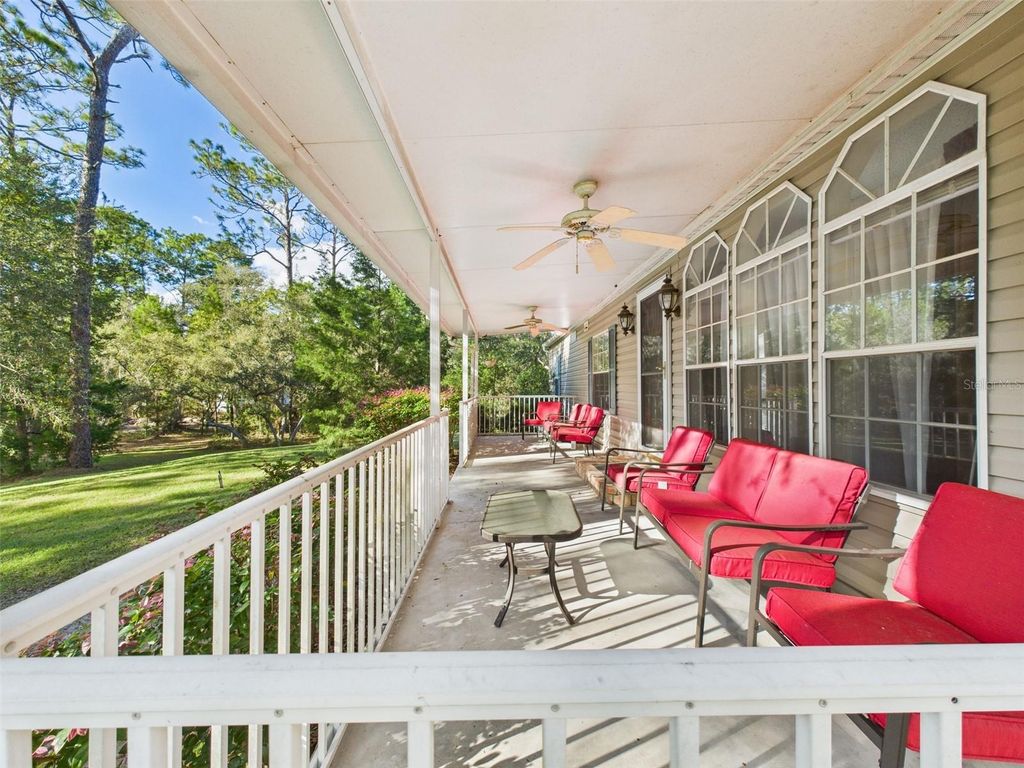 Photo of 19651 SE 92nd Place, Ocklawaha, FL 32179 (MLS # G5102247)