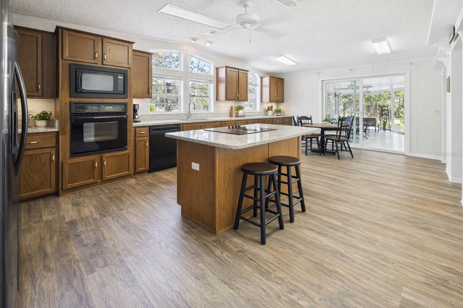 FOREST LAKES PARK BIG STEEP LAKE - Residential