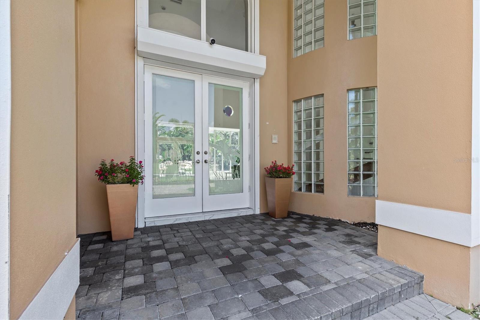 1520 JADE LANE