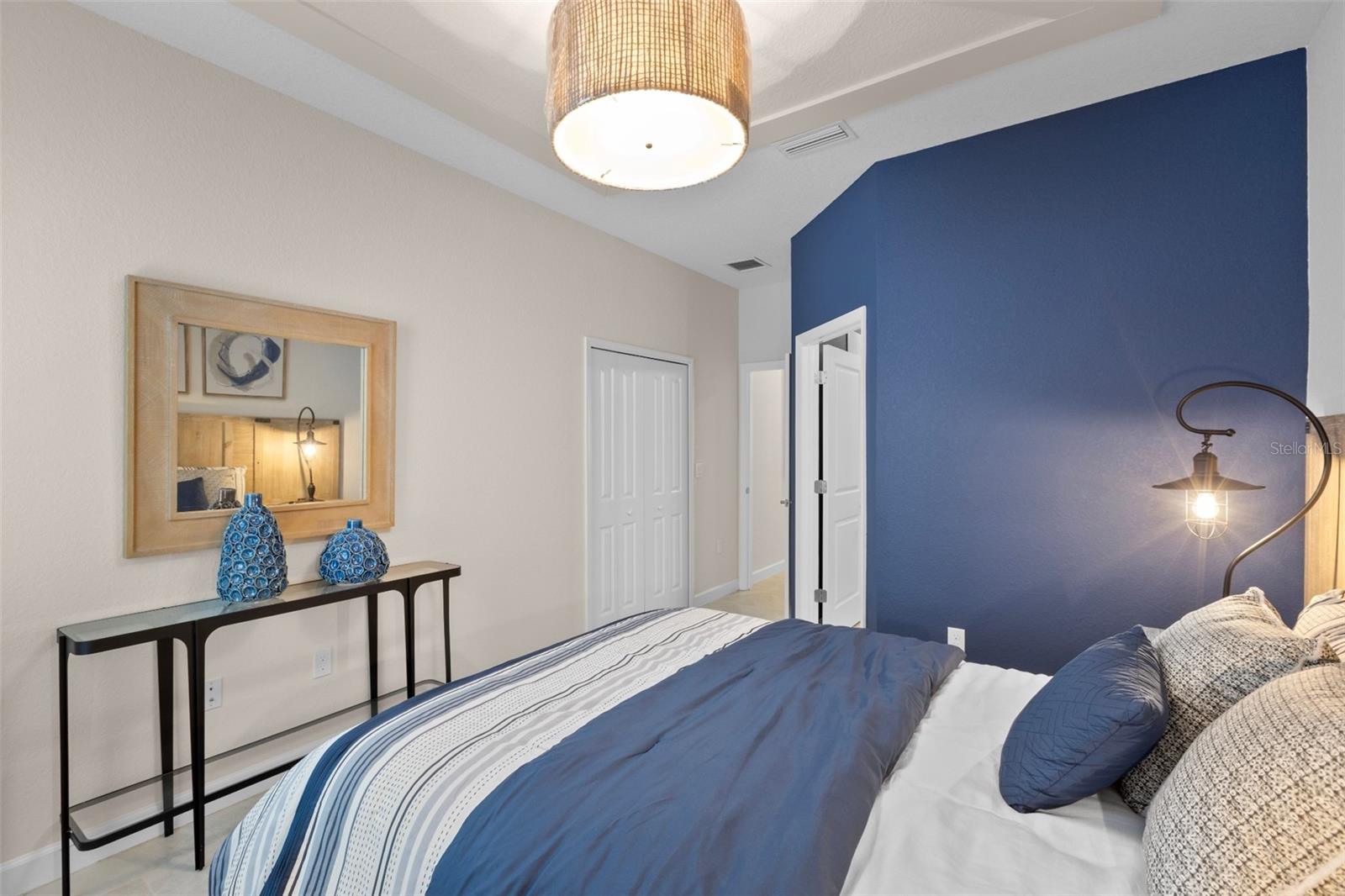 CALUSA COUNTRY CLUB - Residential